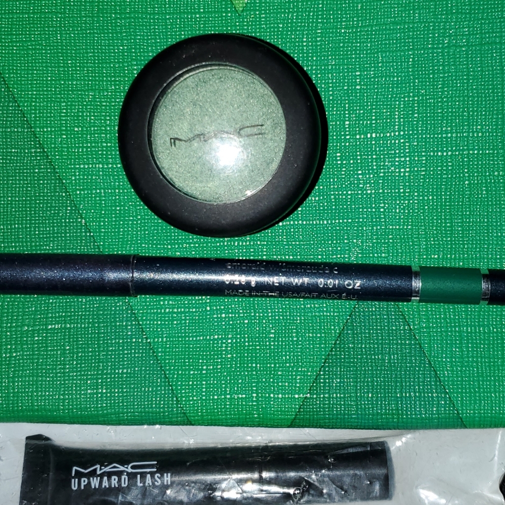 🇮🇪St. Patrick's Day MAC Emerald Green Eyeshadow Bundle 🇮🇪 - Picture 6 of 6